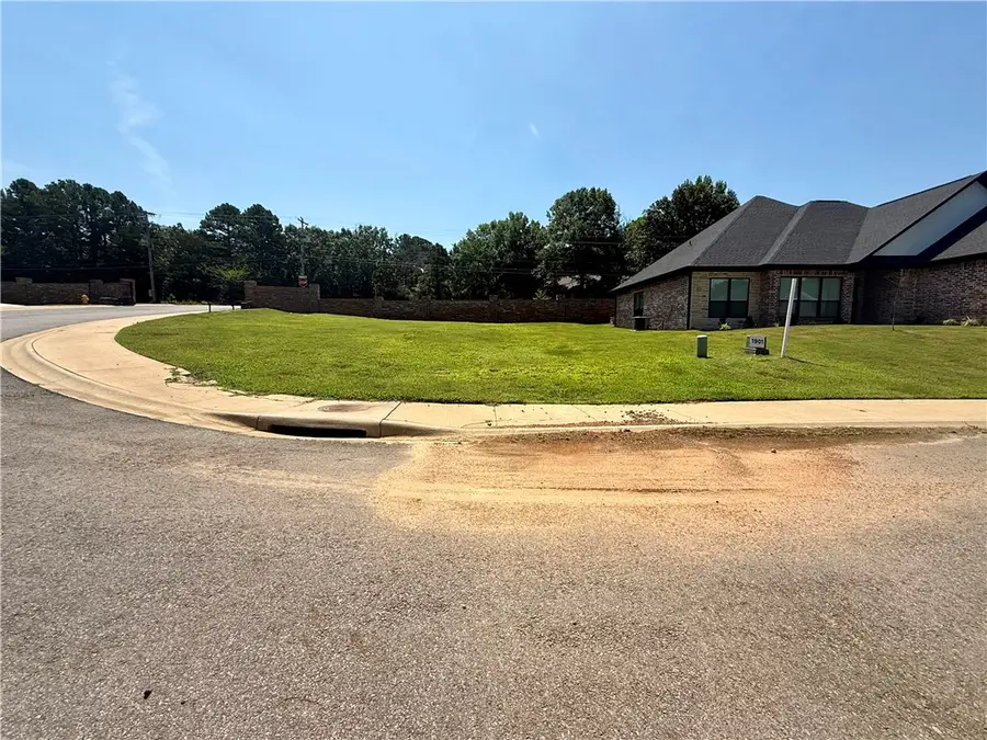 1901 Harbor Lane, Russellville, AR 72802 - #3