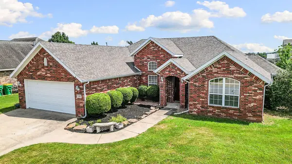 410 Coopers Farm Road, Centerton, AR 72719