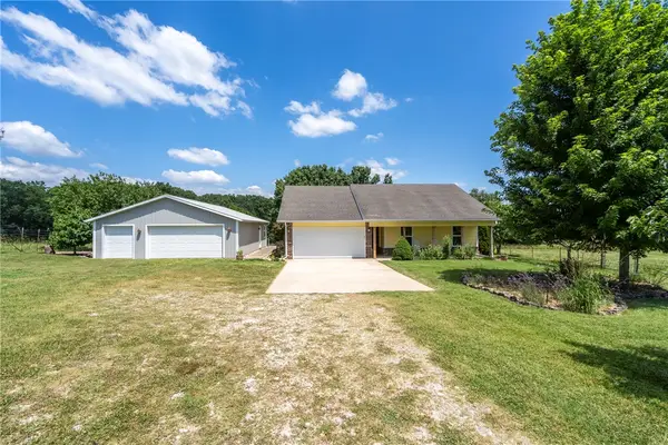 15520 Jack Crabtree Road, Bentonville, AR 72712