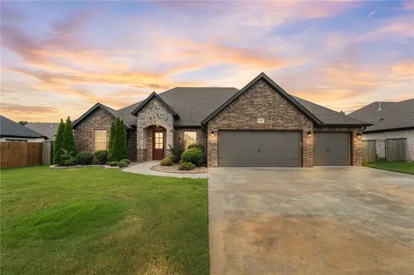 3003 SW Hazelnut Avenue, Bentonville, AR 72713