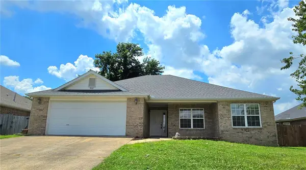 908 SW Cheyenne Drive, Bentonville, AR 72712