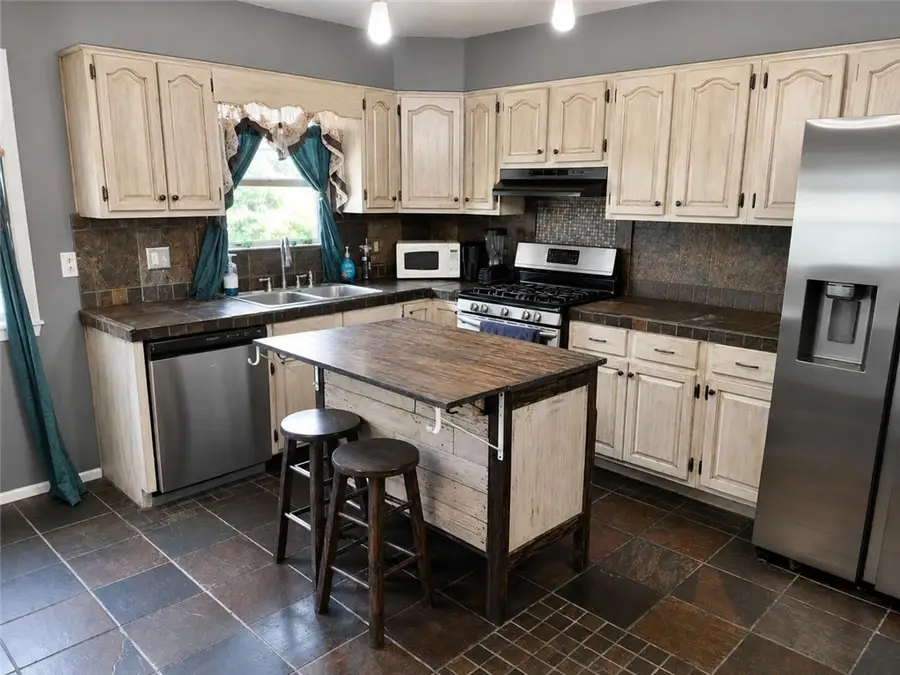 21263 Sunset View Lane, Buffalo, MO 64865 - #3