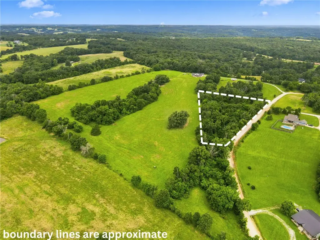 Lucas Lane, Pea Ridge, AR 72751 - #1