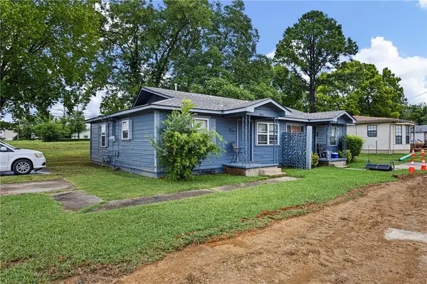 820 & 822 Pine Street, Conway, AR 72032