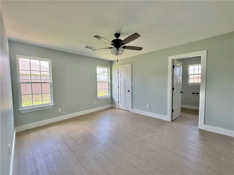 100 Meadow Drive, Dardanelle, AR 72834 - #3