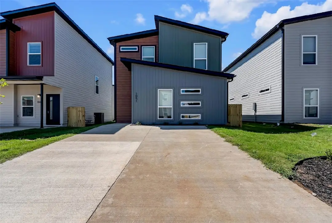 1051 Boardwalk Avenue, Bentonville, AR 72713 - #1