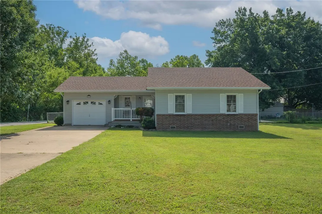 111 Amber Street, Cassville, MO 65625 - #1