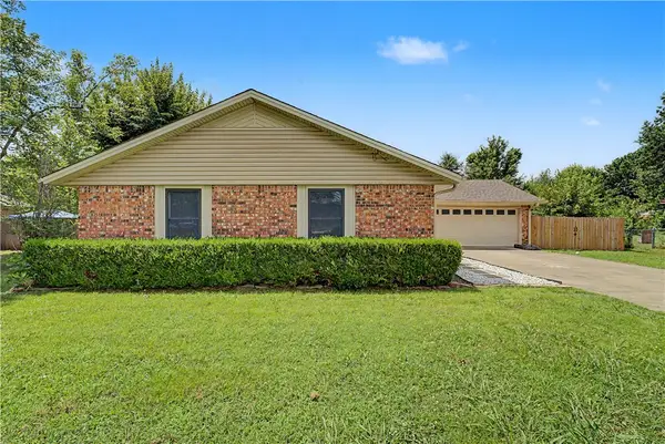 301 Wright Avenue, Springdale, AR 72764