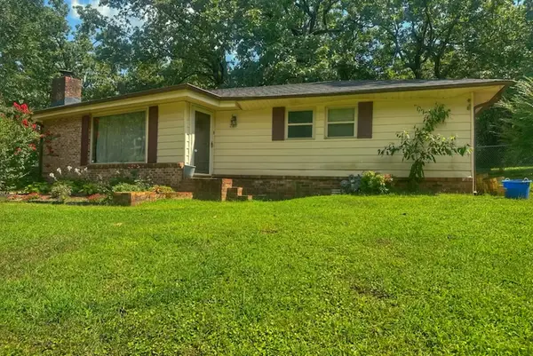 221 W 23rd Street, Russellville, AR 72801