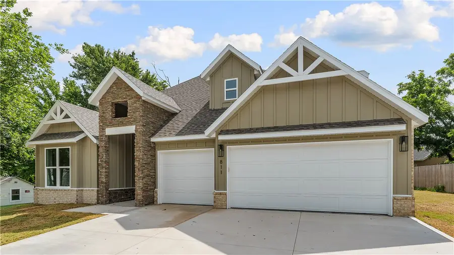 811 N Mount Olive, Siloam Springs, AR 72761 - #2