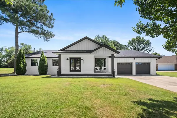 1413 Mayflower Road, Bentonville, AR 72713