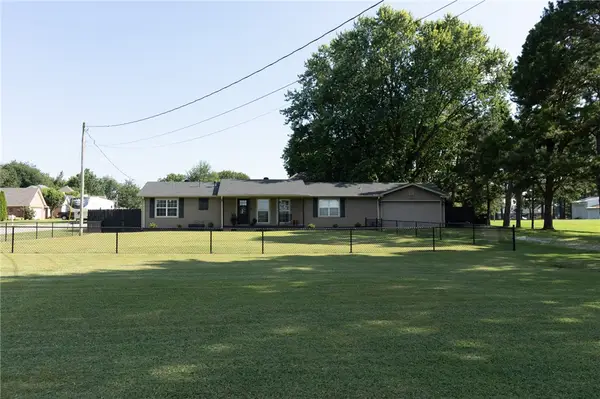 497 Rheas Mill Road, Farmington, AR 72730