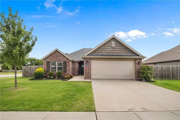 204 S Amber Dawn Avenue, Farmington, AR 72730