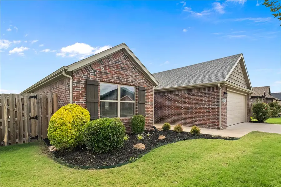204 S Amber Dawn Avenue, Farmington, AR 72730 - #2