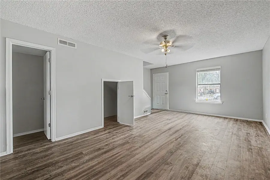 1502, 1505, 1600, 1607+ Oriole, Christy, Springdale, AR 72764 - #3