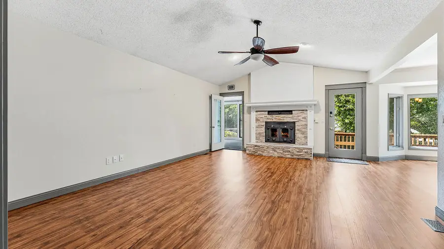 2 Metfield Drive, Bella Vista, AR 72714 - #3