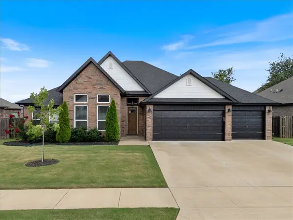 1411 Westridge Lane, Centerton, AR 72719