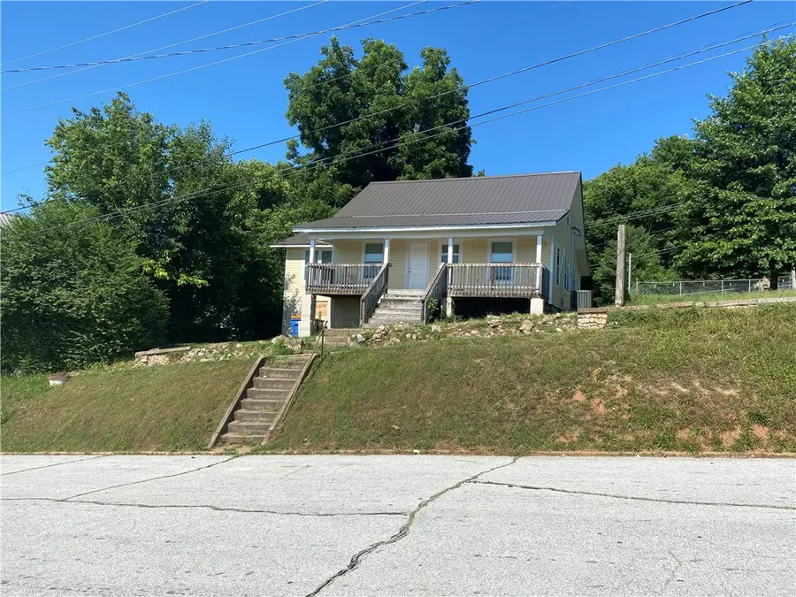 216 N Willow Street, Harrison, AR 72601 - #2