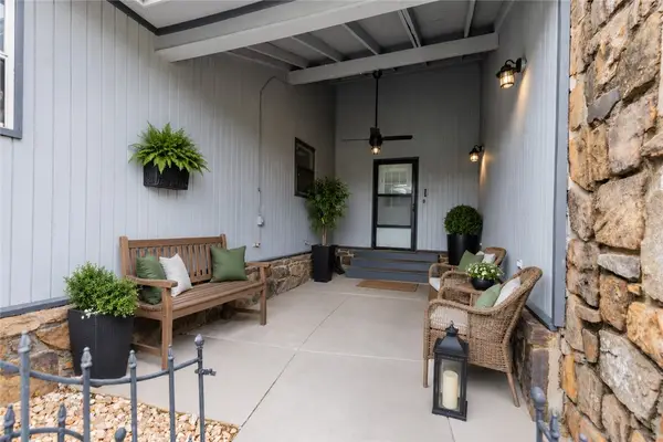 1013 W Linden Street, Rogers, AR 72756