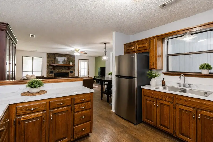 1013 W Linden Street, Rogers, AR 72756 - #2