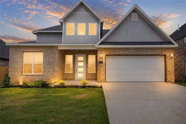 6804 Orange Avenue, Bentonville, AR 72713