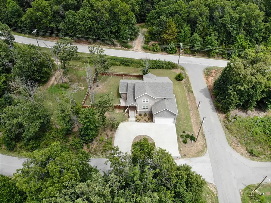 7 Cheshnut Drive, Bella Vista, AR 72714 - #3