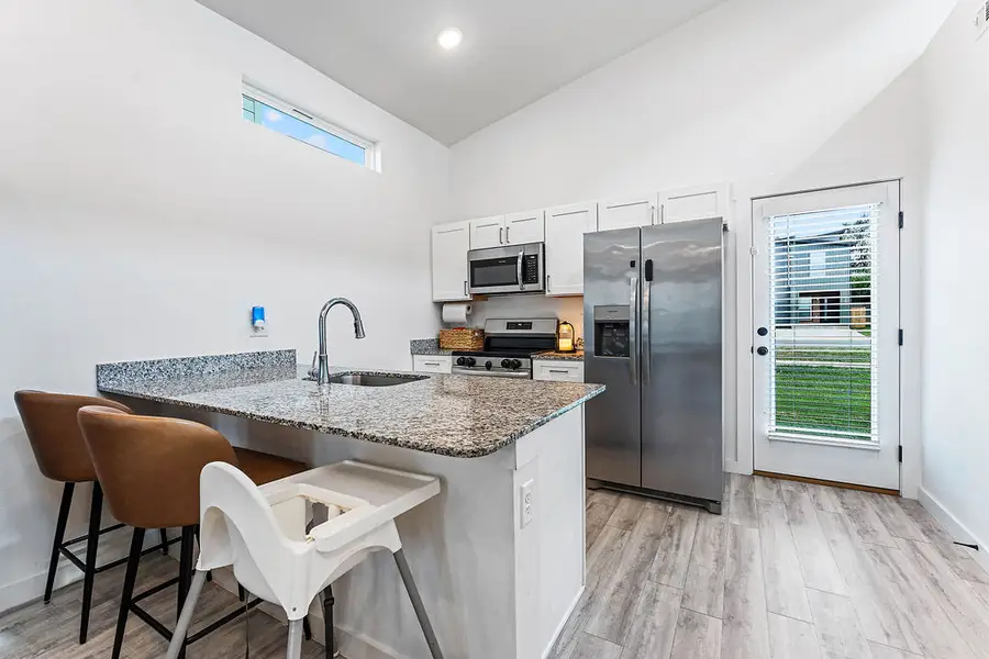 911 States Avenue, Bentonville, AR 72713 - #3