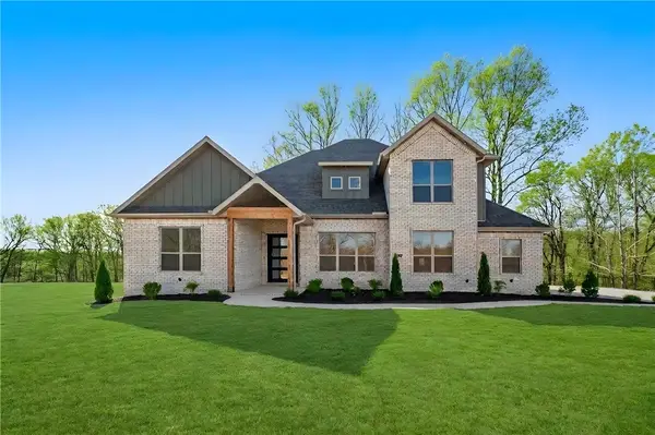 3111 Bloomfield Street, Bentonville, AR 72713