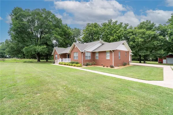 21230 Shady Grove Road, Siloam Springs, AR 72761