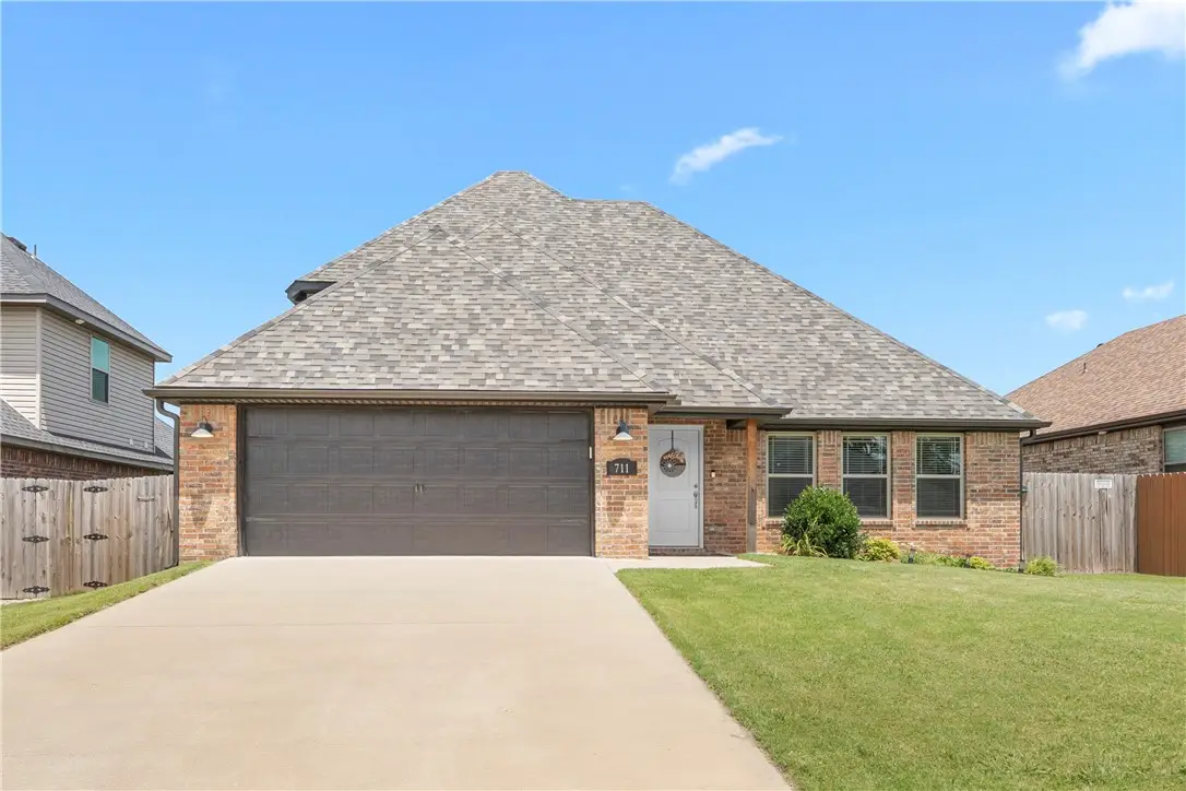 711 Taylor Street, Siloam Springs, AR 72761 - #1