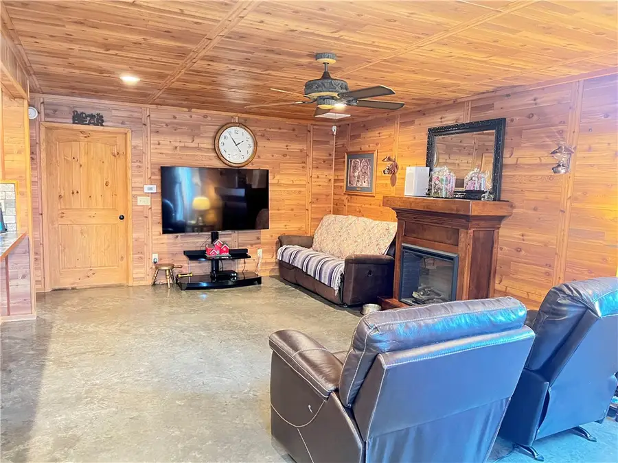 105 Cr 1751, London, AR 72847 - #3