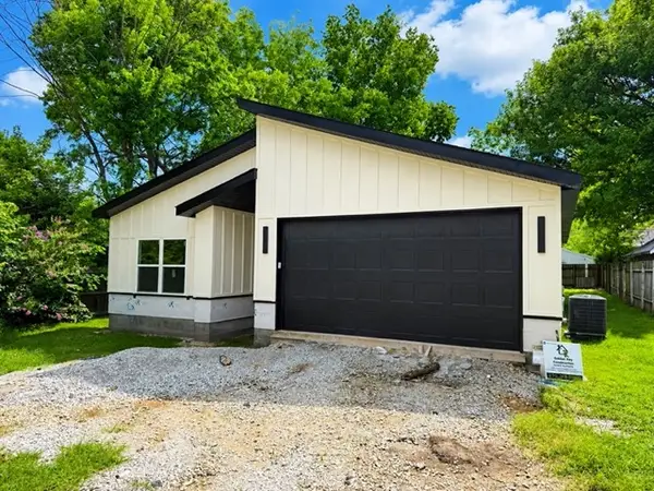 707 S Wright Street, Siloam Springs, AR 72761