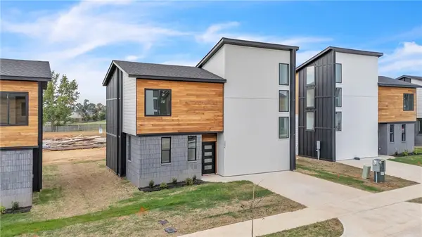2600 W Bonnie Lane, Rogers, AR 72758