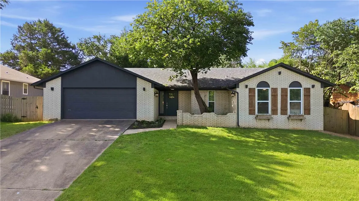 2741 E Ferguson Avenue, Fayetteville, AR 72703 - #1
