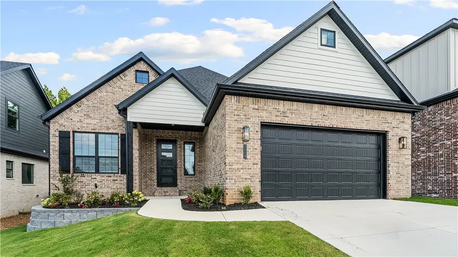 2524 N Crossover Road, Fayetteville, AR 72703 - #2
