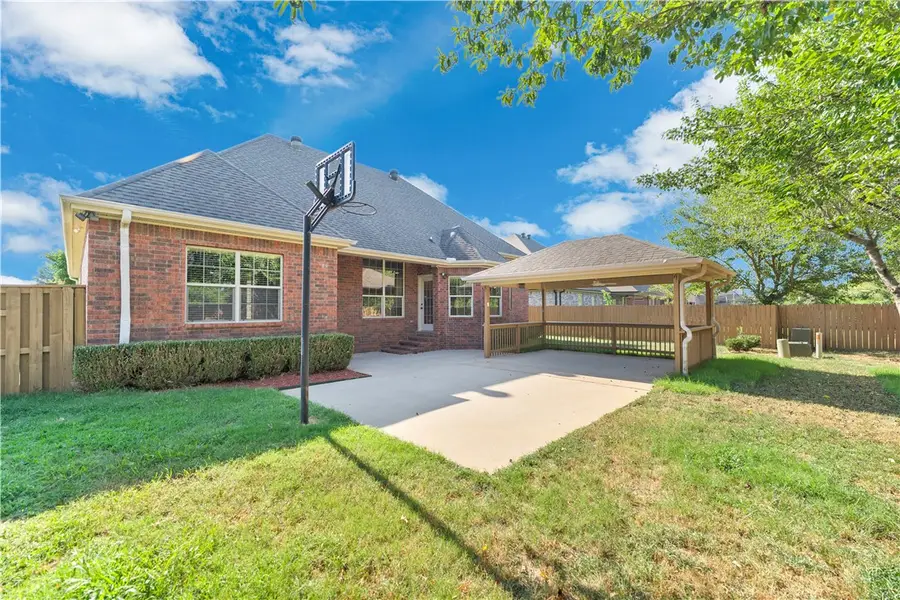 5785 Garnet Drive, Springdale, AR 72764 - #2