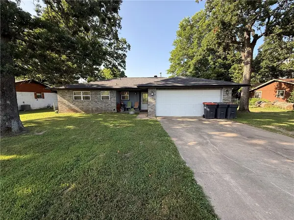 3655 Julio Road, Springdale, AR 72764