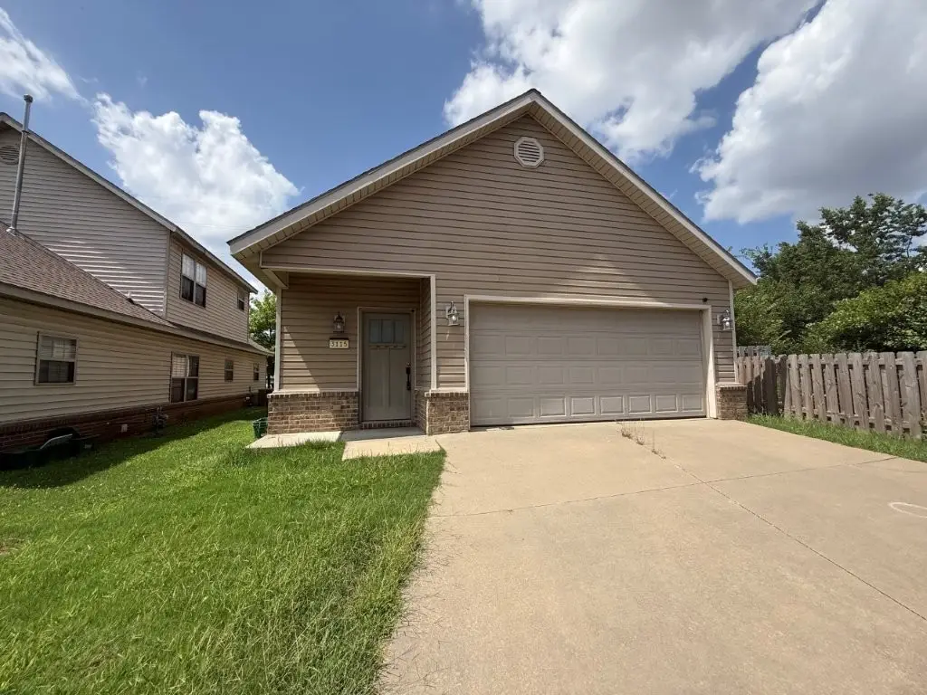 3115 W Old Farmington Road, Fayetteville, AR 72704 - #1
