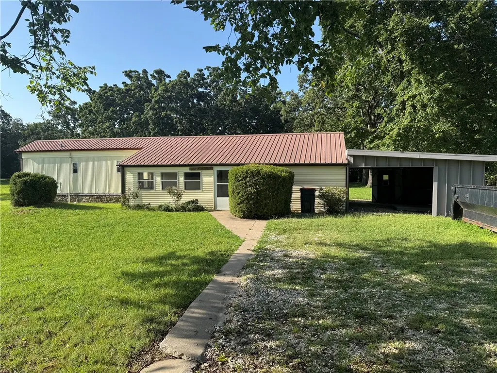500 E Adams Street, Lincoln, AR 72744 - #1
