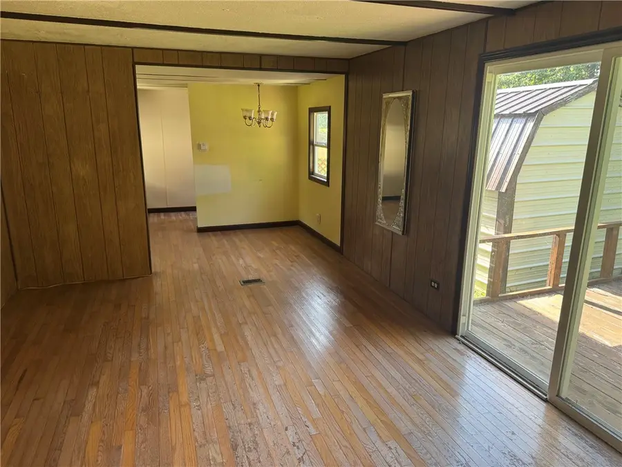 500 E Adams Street, Lincoln, AR 72744 - #2
