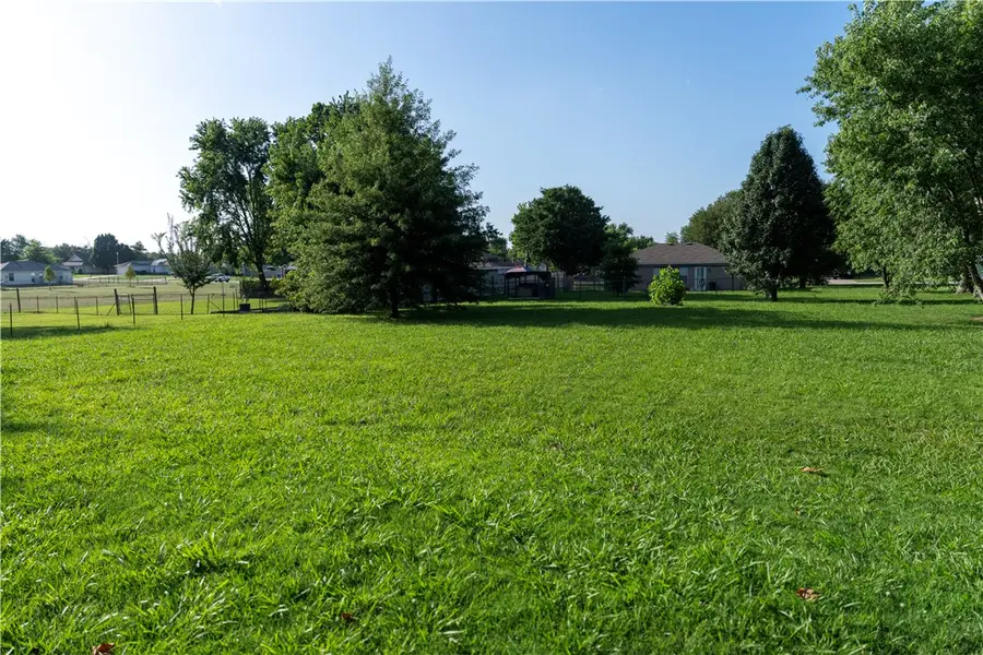 2213 Harvey Wakefield Avenue, Pea Ridge, AR 72751 - #2