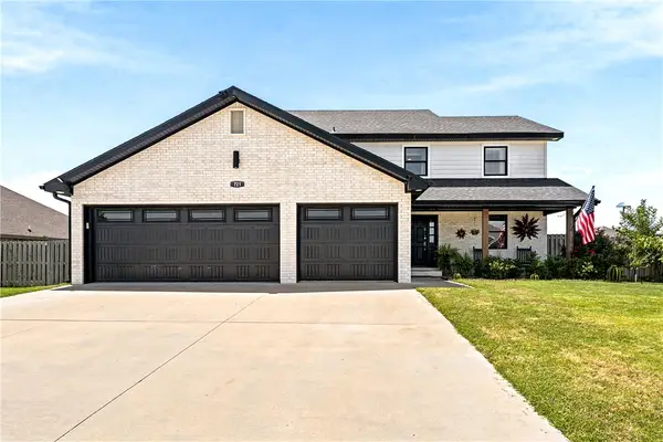 721 Braeburn Court, Bentonville, AR 72712