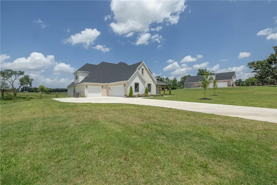 3094 Buck Avenue, Tontitown, AR 72762 - #2