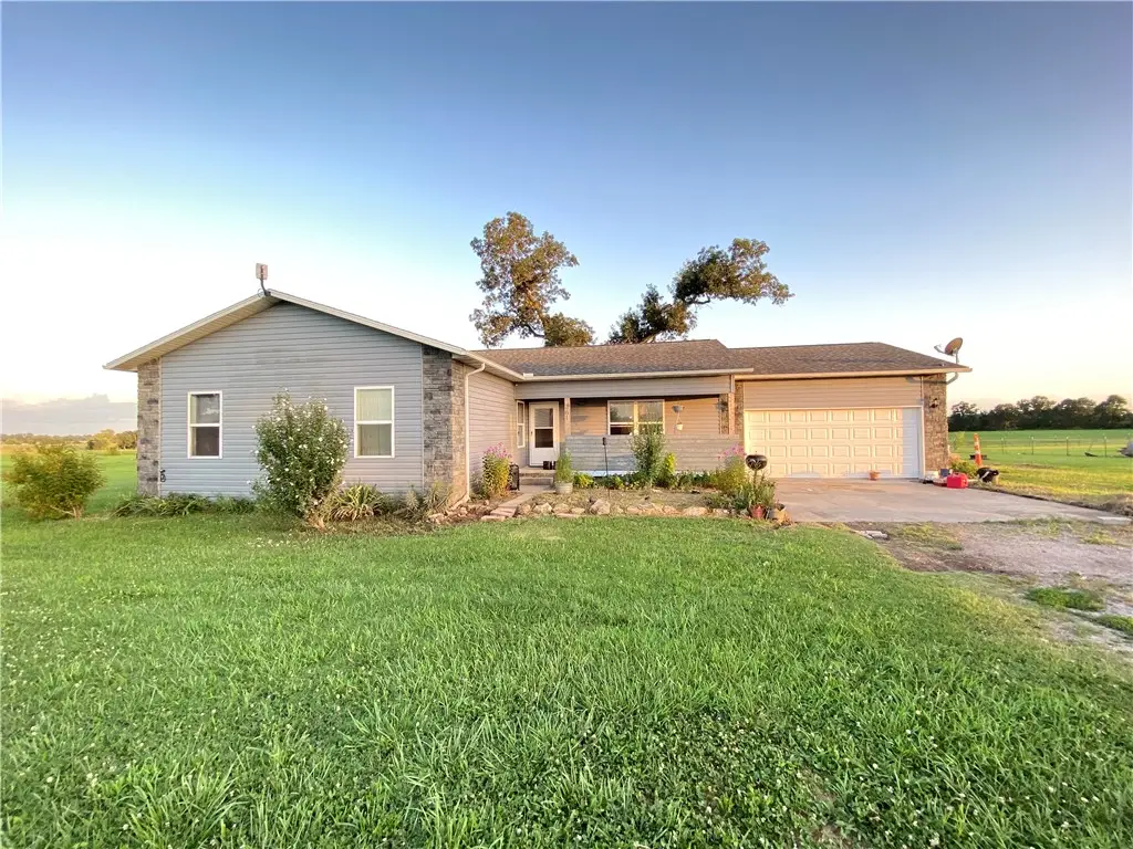 261 W Old Carpenter Lane, Harrison, AR 72601 - #1