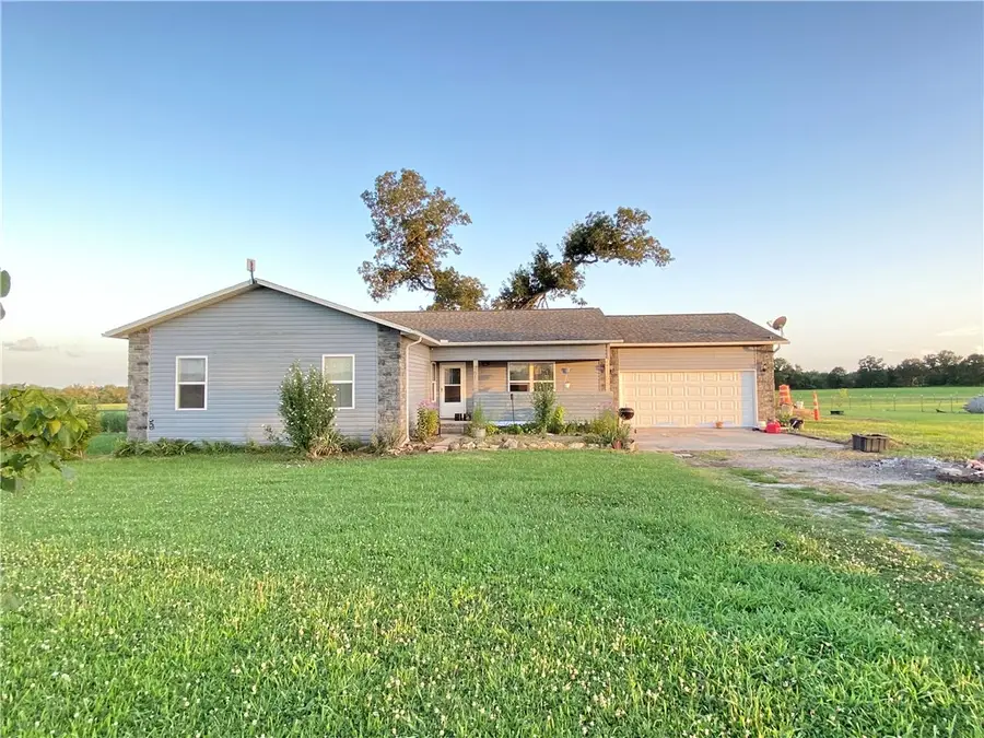 261 W Old Carpenter Lane, Harrison, AR 72601 - #2