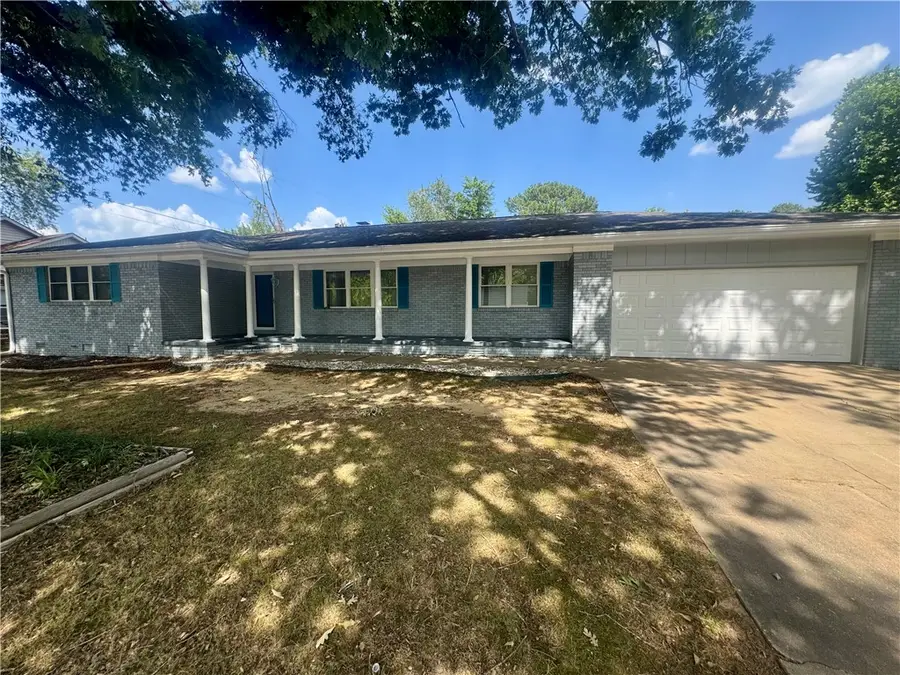 123 S Cumberland Avenue, Russellville, AR 72801 - #2