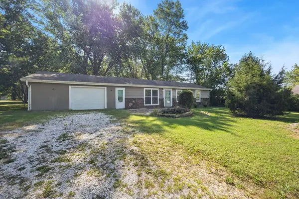 882 N 54th Avenue, Fayetteville, AR 72704