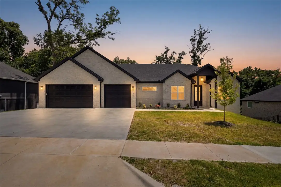 1421 Lee Street, Pea Ridge, AR 72751 - #1
