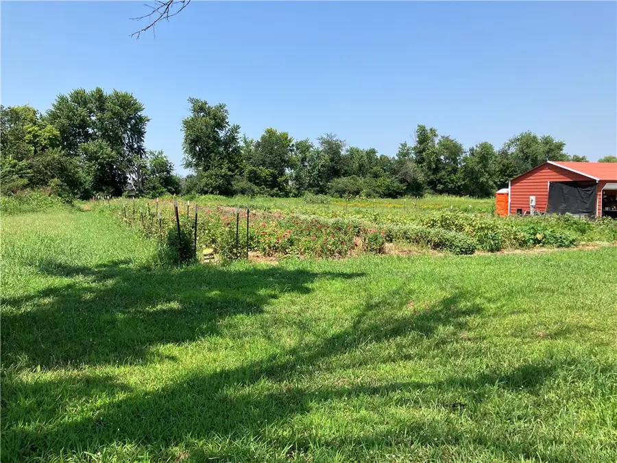 1595 E Kenwood Street, Siloam Springs, AR 72761 - #2