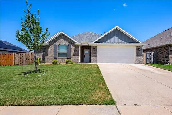 712 Diamond Avenue, Lowell, AR 72745